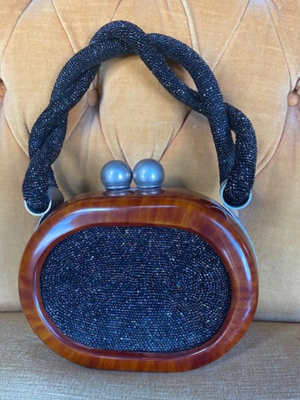 1940's Bakelite and black beaded handbag twisted strap ball kiss lock - mint